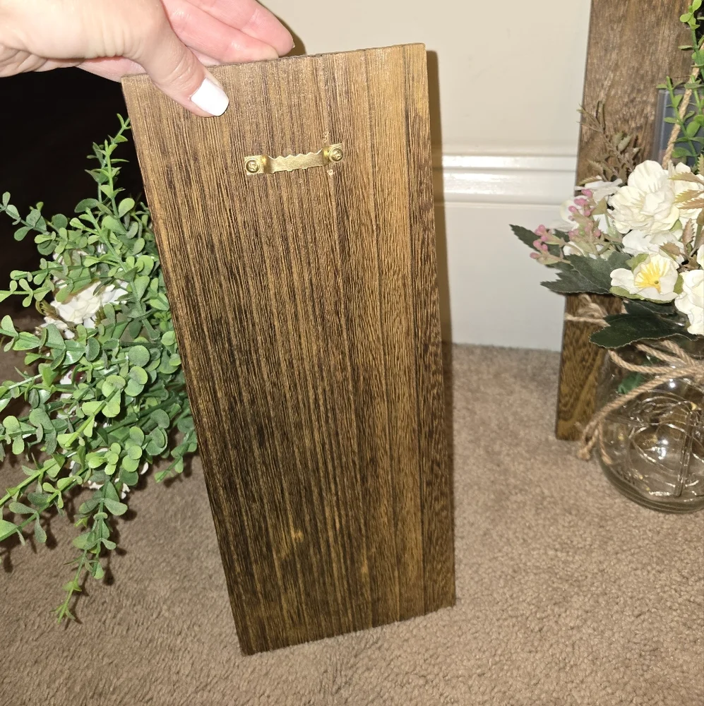 Rustic Wall-Mounted Floral Arrangement with White Flowers And Lights Set Of 2